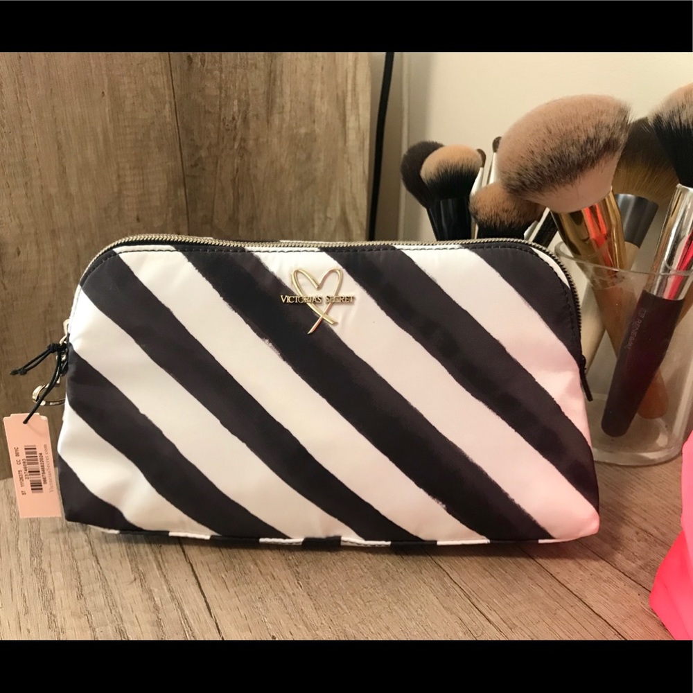 Victoria Secret - Make Up Bag **NEW**